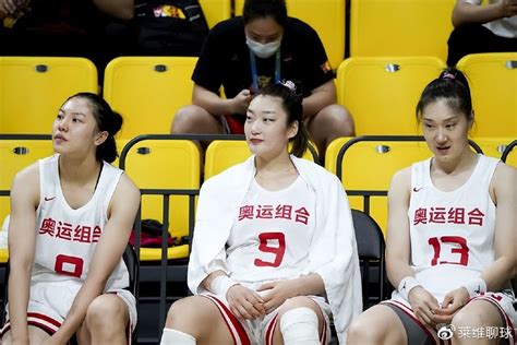 中国女篮打美国李梦不怯场_新体育网