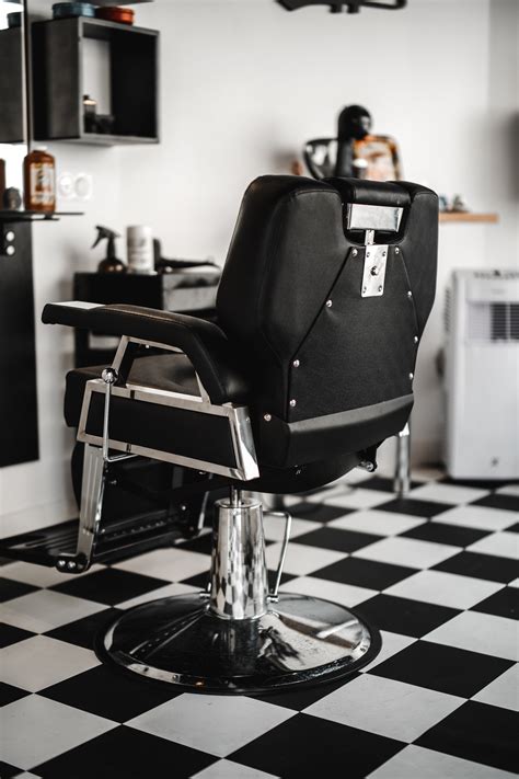 About — Lucky's Barbershop & Men's Club