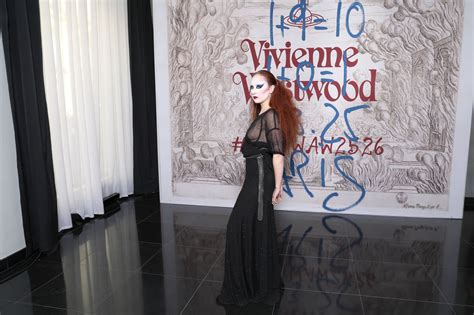 Chappell Roan's Nude Tease: Paris Fashion Week Sensation! - 12thBLOG