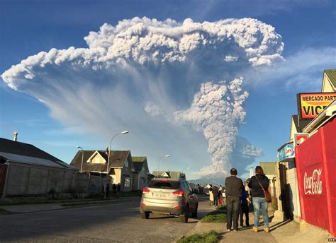 Calbuco Volcano Explosion 的图像结果