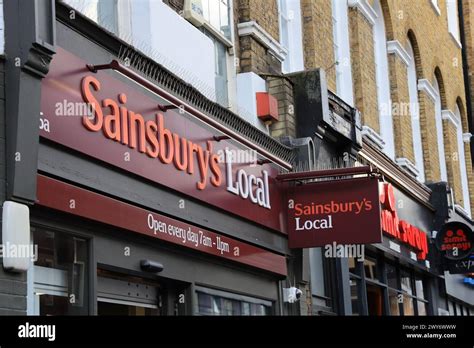 Sainsbury's Local Store 的图像结果