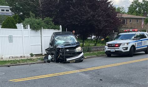 FDNY: Crash in Great Kills on Tuesday leaves 1 injured - silive.com