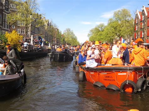King's Day in Amsterdam - A complete guide | MEININGER Hotels