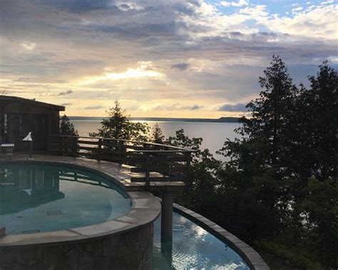 ROCKGARDEN TERRACE RESORT (Spring Bay) - Inn Reviews & Photos - Tripadvisor