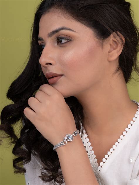 MAURYANA - Oxidised silver open end bracelet - adjustable size