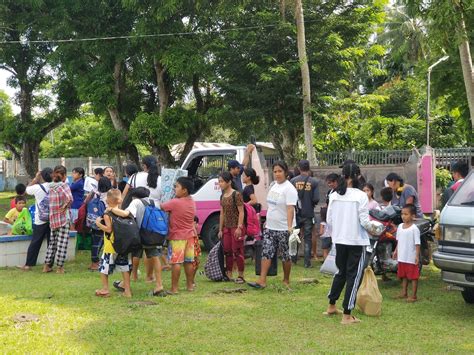 Evacuation of 1,400 families begins amid Mayon's restiveness | Inquirer ...