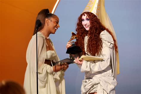 2025 GRAMMYs: Chappell Roan Wins Best New Artist, Calls On Labels To Do ...