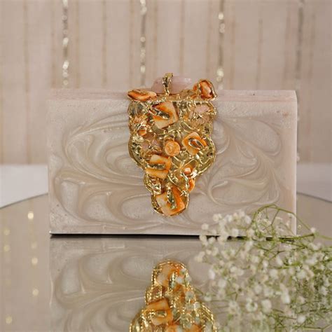 Be Chic - Exclusive Designer Clutches