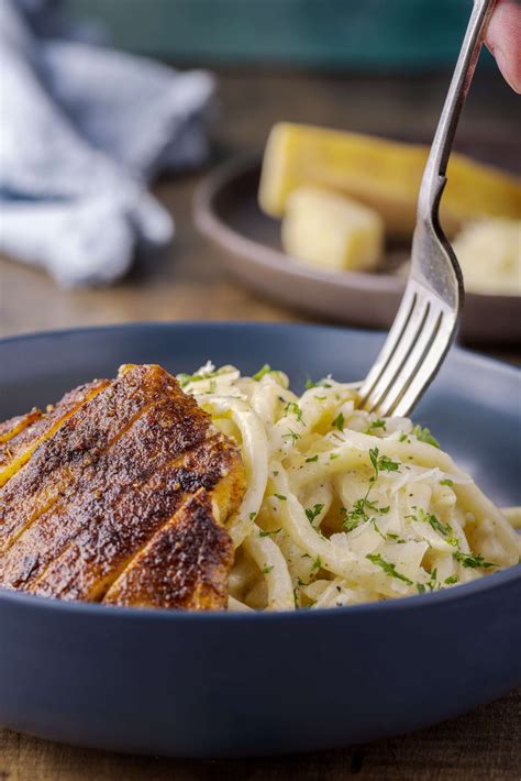 Blackened Chicken Alfredo - BestEver.Guide