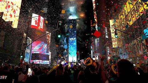 Where to watch the New Year’s Eve 2023 ball drop and festive performances