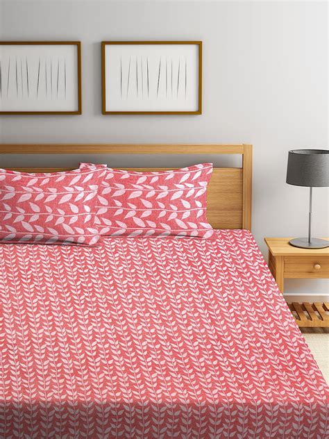 Klotthe Red Woven Design Double Bed Size Cover With 2 Pillow Covers ...