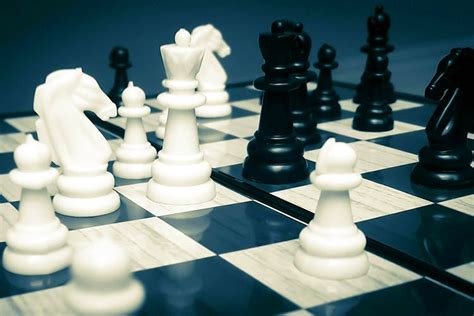 Learn To Checkmate With A Grandmaster | LBB