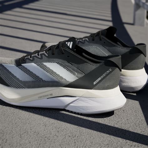 Tenis Adizero Boston 12