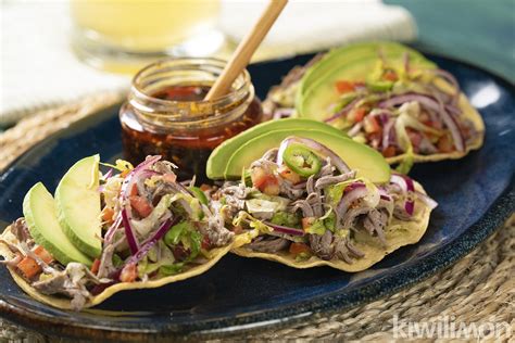 Tostada de salpicón de res kiwilimón