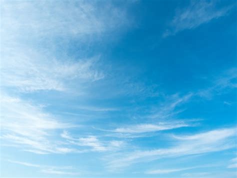 Blue sky with clouds | Premium Photo