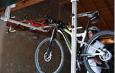 portabici da soffitto flat bike lift il portabici idro pneumatico da soffitto portabici da soffitto flat bike lift il portabici idro pneumatico da soffitto