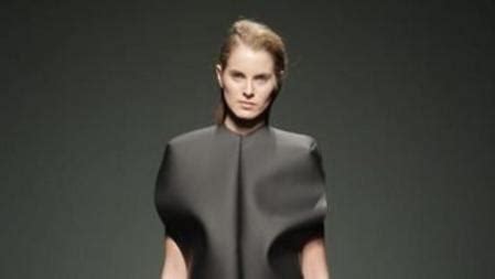 Yerse, Andrés Sardà y Martinez Lierah en la 080 Barcelona Fashion