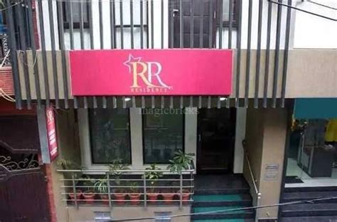 RR Residency PG in Janakpuri Near Raja park