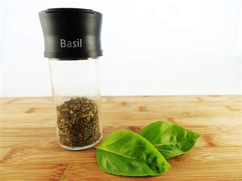 How to Substitute Dried Herbs for Fresh | Herbs, Cooking basics, Drying ...