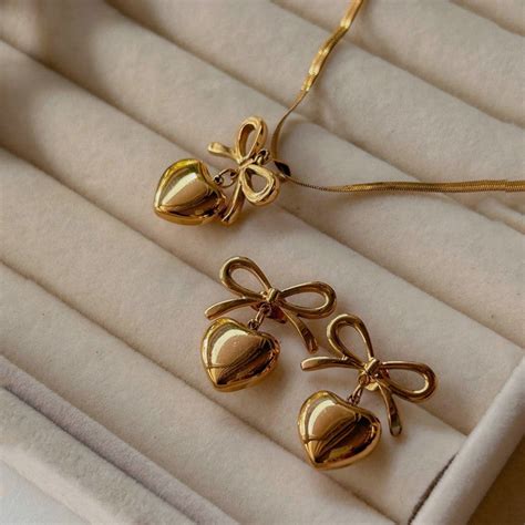 Buy Gold Plated Anti Tarnish Bow-Heart Themed Jewellery Set in Bulk at ...