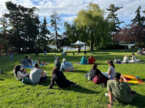 Gorge Farmers Market, 1070 Tillicum Rd, Esquimalt, BC V9A 7M3, Canada ...