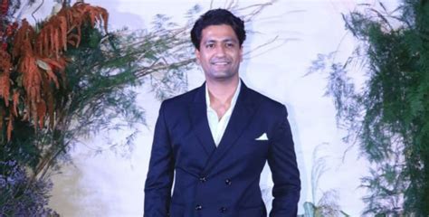 5 Bollywood Actors Who Look Better With Beards & Should Never Sport A ...