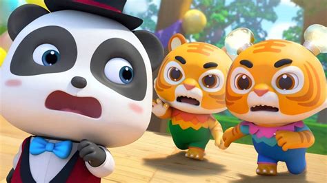 English Kids Poem: Nursery Song in English 'Panda Magician and Two Tigers'