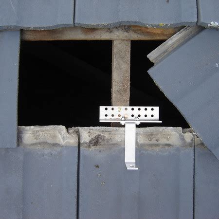 Tile Roof Installation 的图像结果