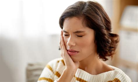 Extracting Abscessed Tooth 的图像结果