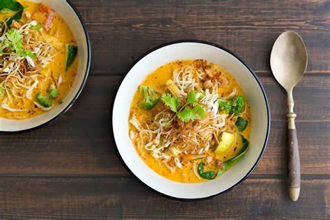 Dabba Watch: Level Up Desk Lunch With Pho And Nutella Crepes | LBB