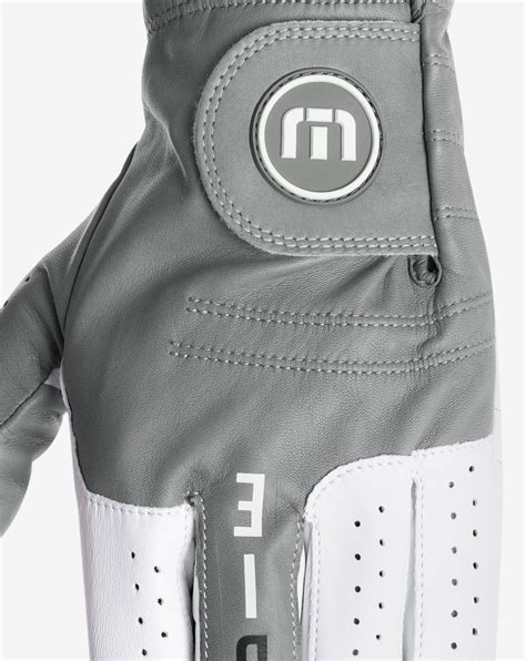 Between The Lines 2.0 Golf Glove & TravisMathew