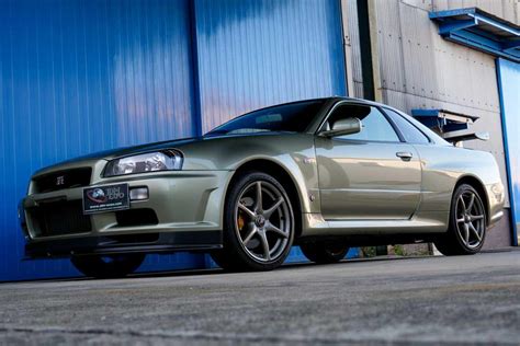 Rare R34 Nissan Skyline Costs Over $400,000 | CarBuzz