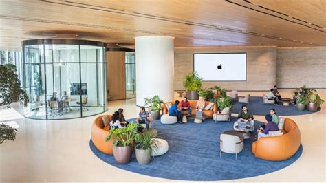 Apple opens new 15 floor office in India with dedicated lab space ...