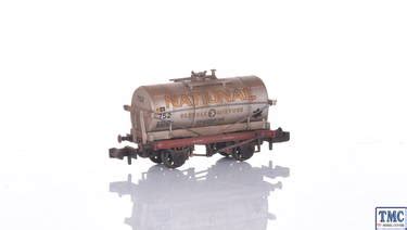 373-650C Graham Farish N Gauge 14T Tank Wagon 'National Benzole' Silver ...