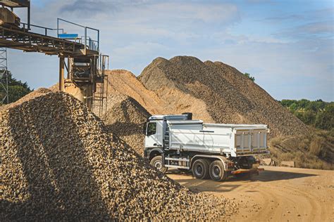 Construction Vehicles 的图像结果