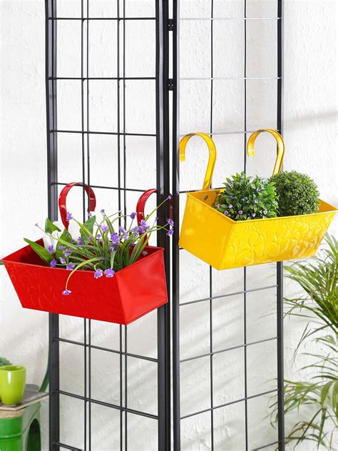 Set of Two 18'' Embossed 'Rectangular Planter Yellow & Red– Exotic Flora