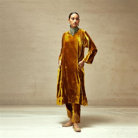 SILK VELVET TUNIC TROUSER SET – BRIH