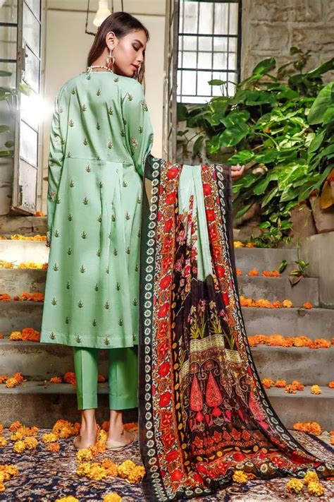 GUL AHMED EMBROIDERED TISSUE SILK COLLECTION FS24 – Siyaab Lawn Hub
