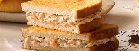 Quick & Delicious Chicken Mayo Sandwich using microwave - PotsandPans India
