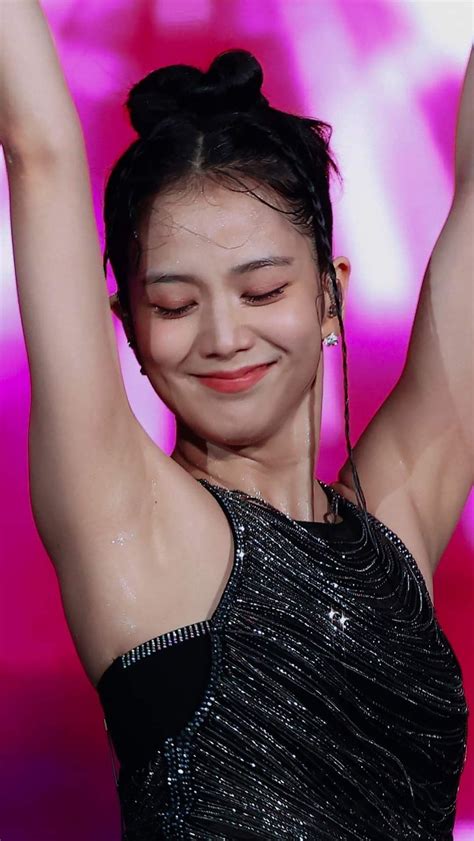 Pin oleh muhamad risyad amal speed di Kpop Armpit (girlgroup) | Rambut estetika, Mode wanita, Wanita