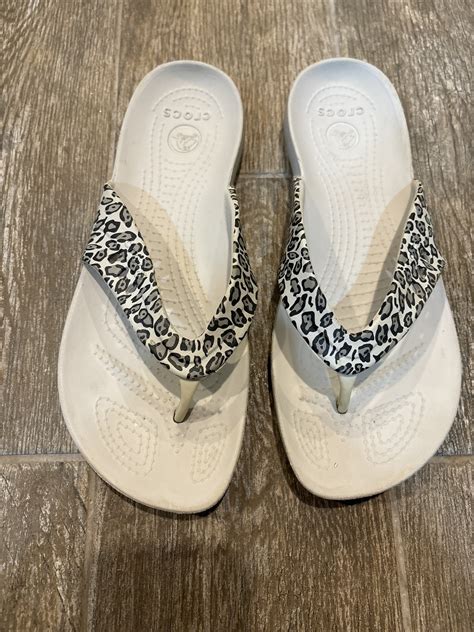 Crocs Made Leopard Print Flip Flops Women’s Size 9 - Gem