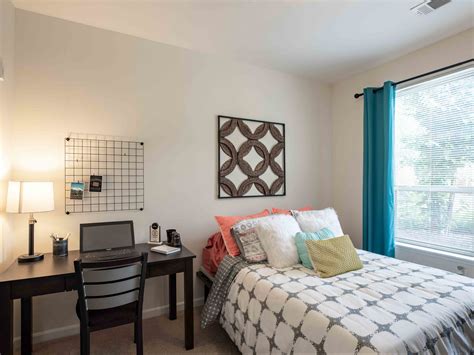 Photo Gallery | The Province Boulder