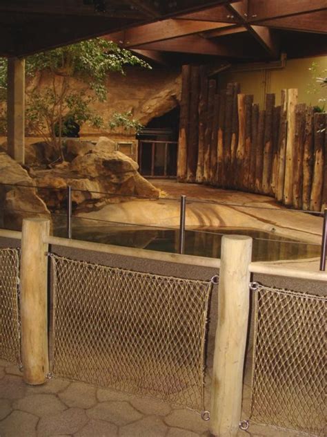 ZooLex Image - Barrera para los visitantes