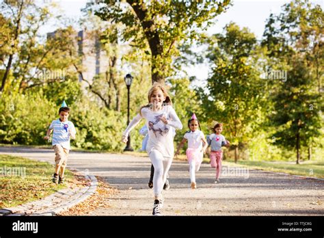 Running Children 的图像结果