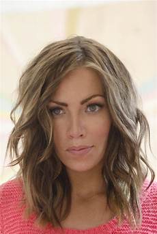 Shoulder Length Hairstyle With Layers by 18 Shoulder Length Layered Hairstyles Popular Haircuts Shoulder Length Hairstyle With Layers