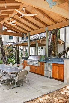 Modern Outdoor Kitchen Designs Beautiful Dining Areas Roofs by Modern Outdoor Kitchen Designs With Beautiful Dining Areas Modern Outdoor Kitchen Designs Beautiful Dining Areas Roofs