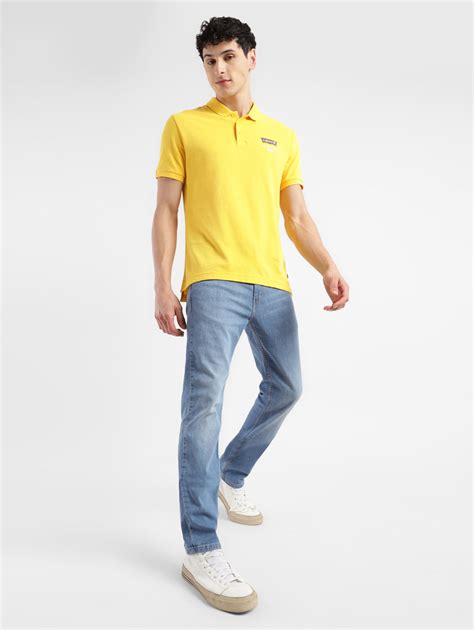 Buy Trendy Men's & Women's Clothing Online – Levis India Store