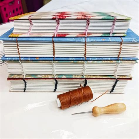 Coptic Stitch Binding Tutorial 的图像结果