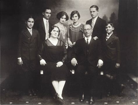 A Tepid ‘Welcome Back’ for Spanish Jews - The New York Times