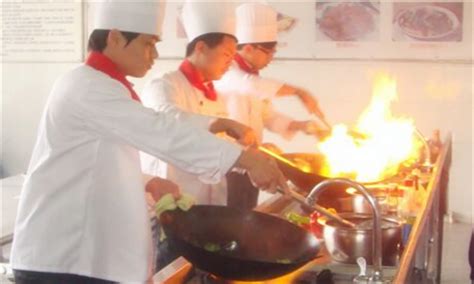 民以食为天 厨师也是一份伟大的职业 - 学校新闻 - 福州市高厨职业培训学校